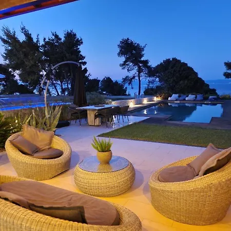 Musa With Private Pool Villa *